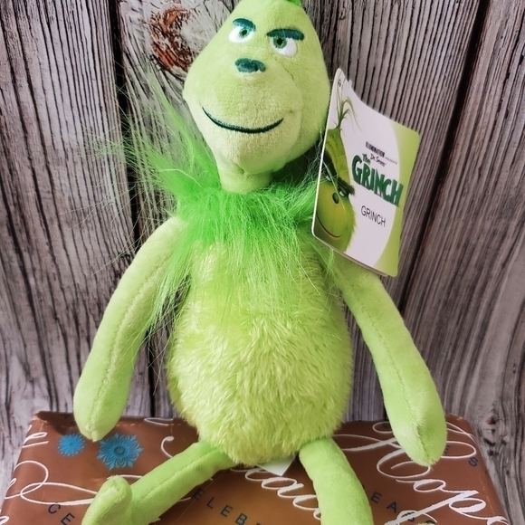 The Grinch Bundle 12" New in Packaging - Picture 8 of 12